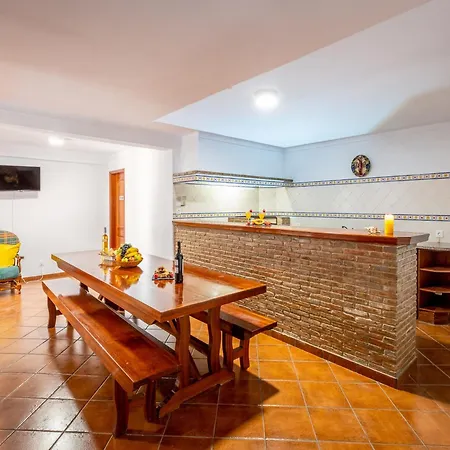 Holiday Home In Gale Near Golden Beaches