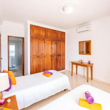 Holiday Home In Gale Near Golden Beaches Villa