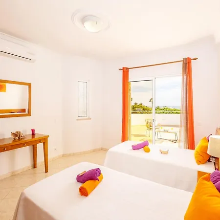 Holiday Home In Gale Near Golden Beaches فيلة