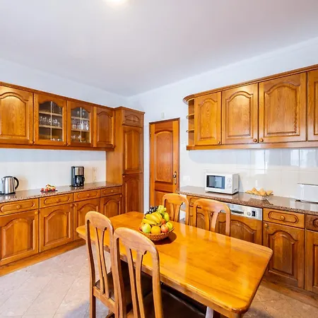 Villa Holiday Home In Gale Near Golden Beaches Albufeira