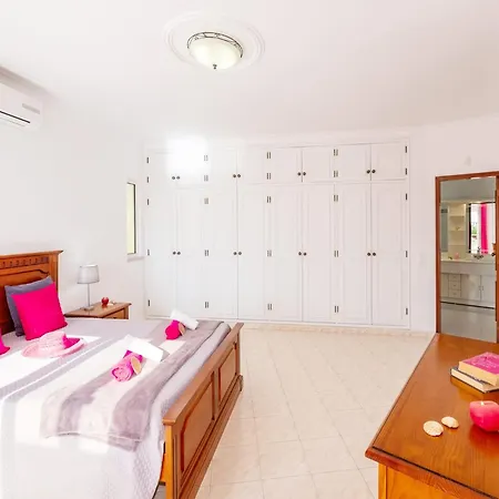 Amazing With Pool Villa Albufeira