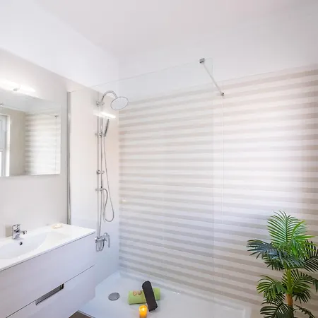 Holiday Home In Gale Near Golden Beaches